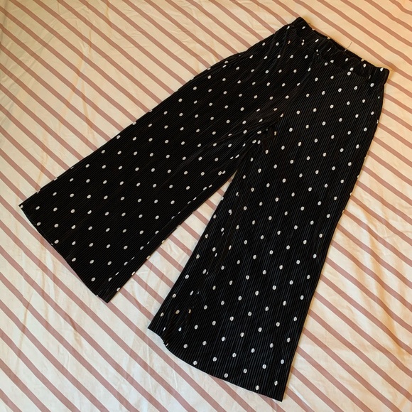 Zara Pants - Zara Crimped Polka Dot Pants Zara Pants - Zara Crimped Polka Dot Pants